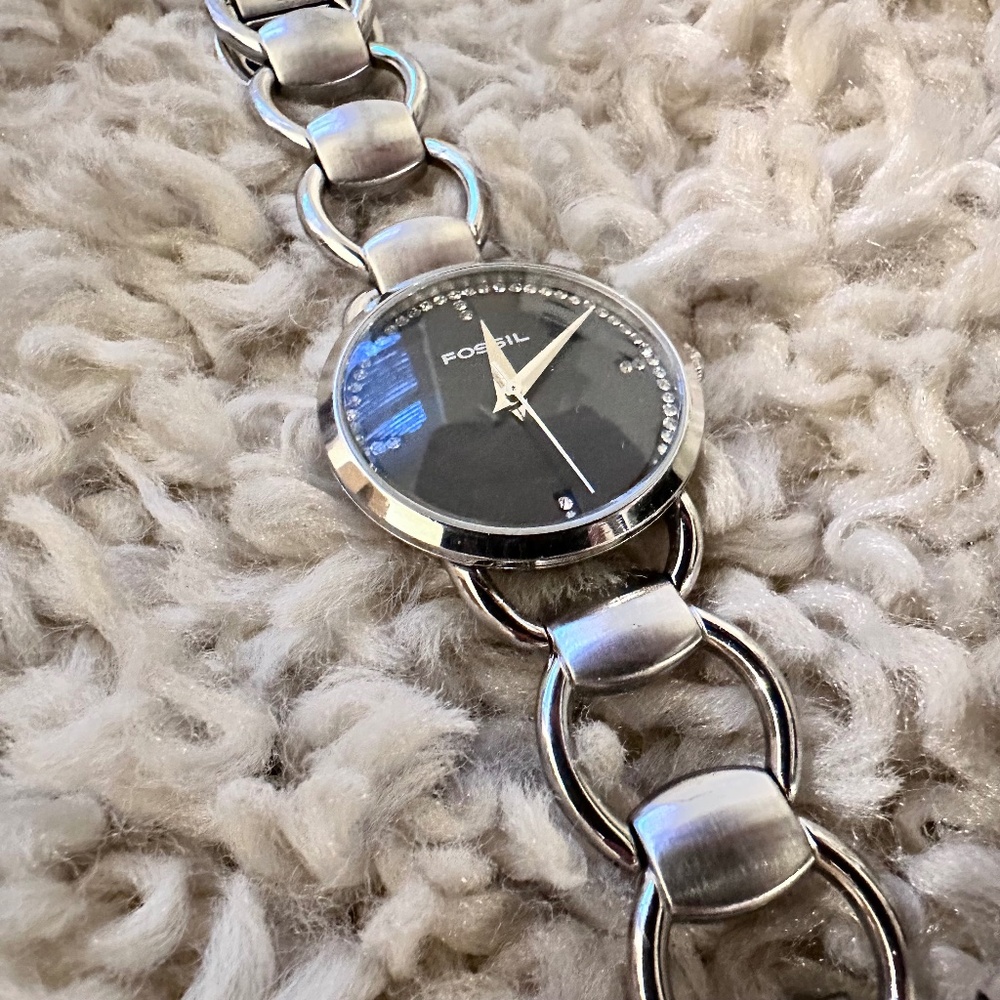 Vintage Women's Fossil F2 Watch Silver tone  crystal bezels